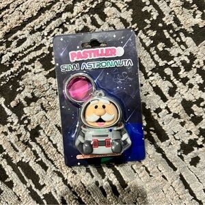 Dr Simi Astronauta Pastillero Simi Pill Bottle Keychain Llavero